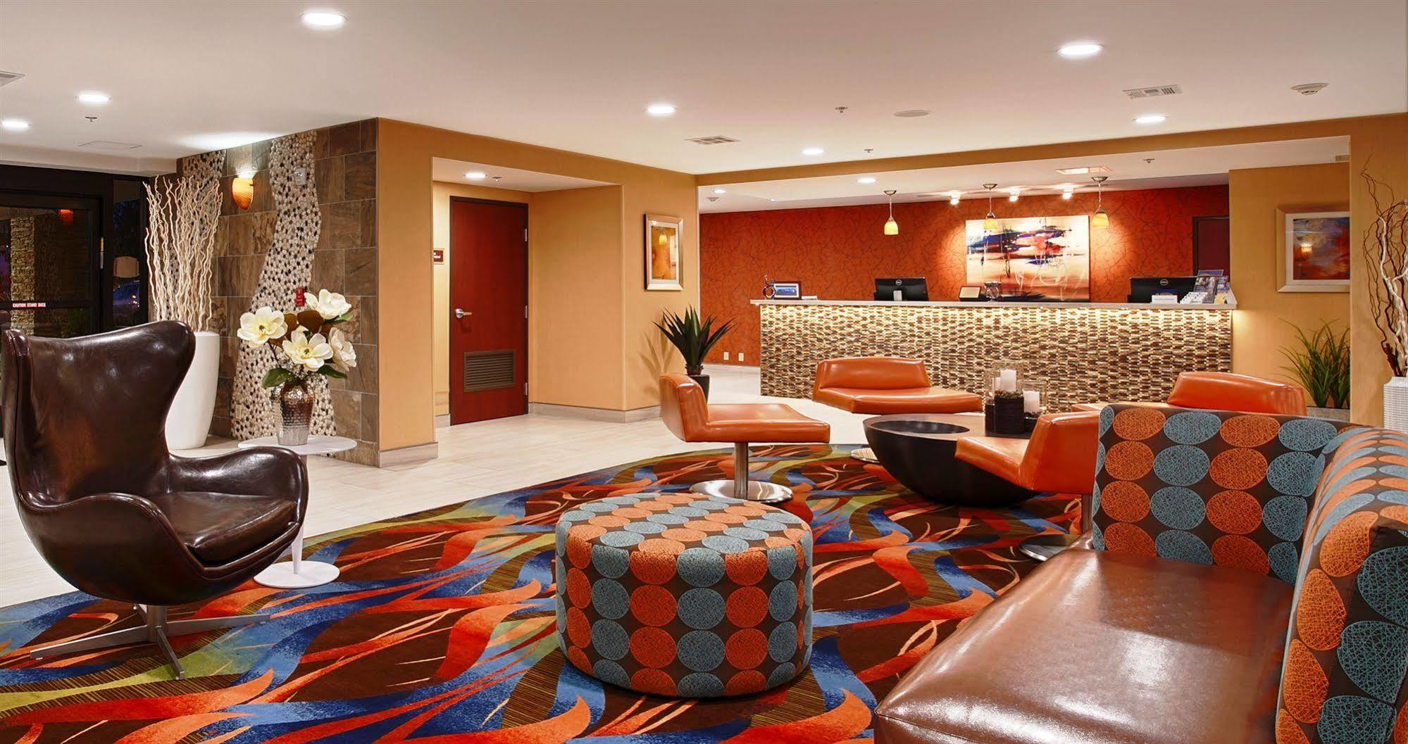 Best Western Plus Fresno Airport Hotel Eksteriør billede